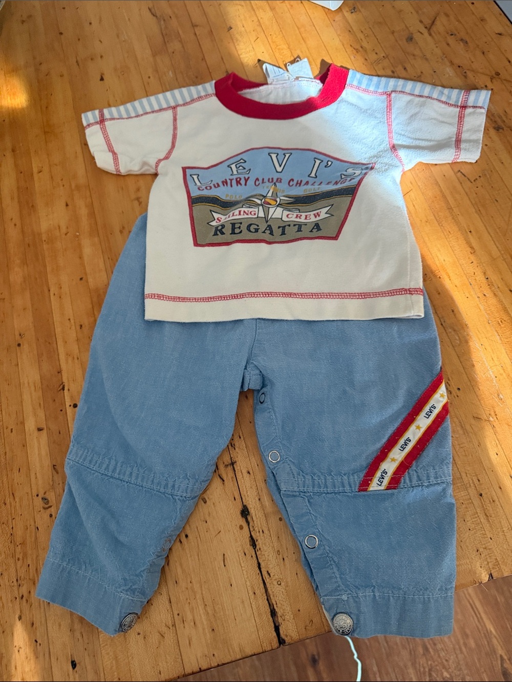 Levi's White Tee with Red Trim & Light Blue Pants
